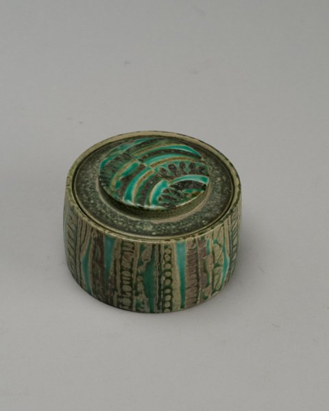 Nils Thorsson for Royal Copenhagen Fajance Lidded: Nils Thorsson for Royal Copenhagen Fajance Lidded Vessel. Marked Royal Copenhagen Fajance with three waves and NT monogram, 727/3362, and incised 3362. 3" H x 4 1/2" dia.