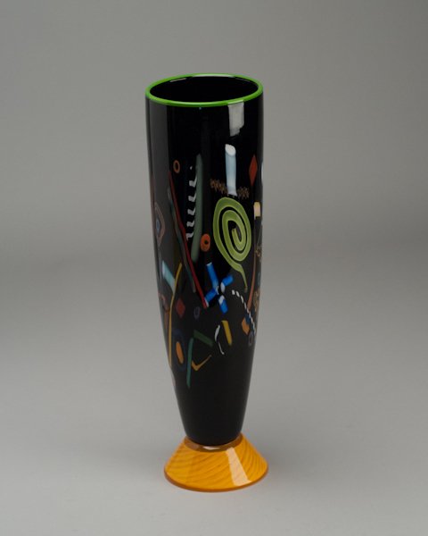Bruce Pizzichillo and Dari Gordon Art Glass Vase w: Bruce Pizzichillo and Dari Gordon Art Glass Vase with Abstract Colored Glass Design, inscribed Pizzichillo Gordon along lower rim. Bruce Pizzichillo and Dari Gordon have been creating art glass items 