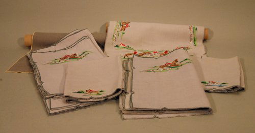Tray Lot of Hunt Subject Linens: Tray Lot of Hunt Subject Linens 25 Pieces.