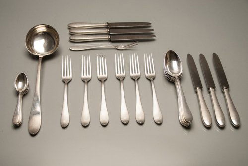 21 Piece Partial Silver Flatware Set, Marked 800: 21 Piece Partial Silver Flatware Set, Marked 800 Includes, six forks, seven teaspoons, six tablespoons, one ladle, one cocktail fork and six butter knives with steel blades. Blades marked Inox. Weight