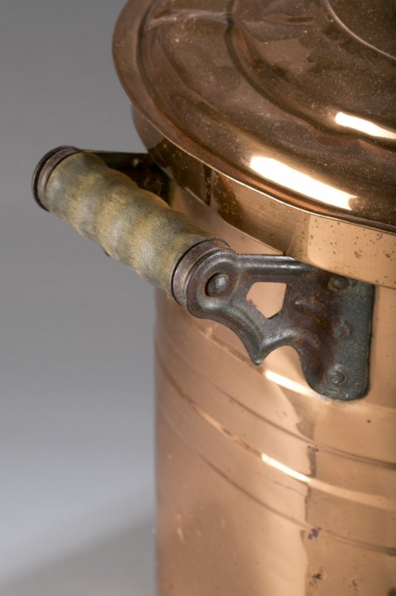 Large Copper Boiling Pot with Handled Lid Lot 215