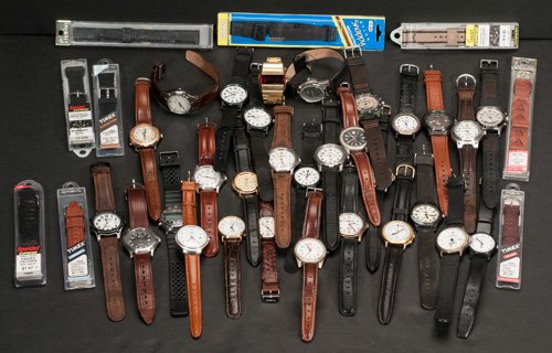Huge Tray Lot of Watches and Watch Bands: Huge Tray Lot of Watches and Watch Bands To include: Wenger Timex Field / Stream and more. 10"" W