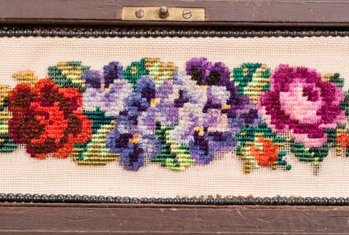 Carved Victorian Walnut Dresser Box with Needlepoint - 5