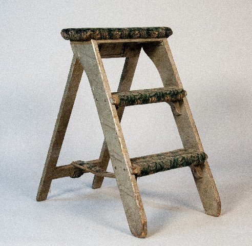 Pullman Train Step Ladder: Pullman Train Step Ladder 30"" H x 17"" W x 29"" D