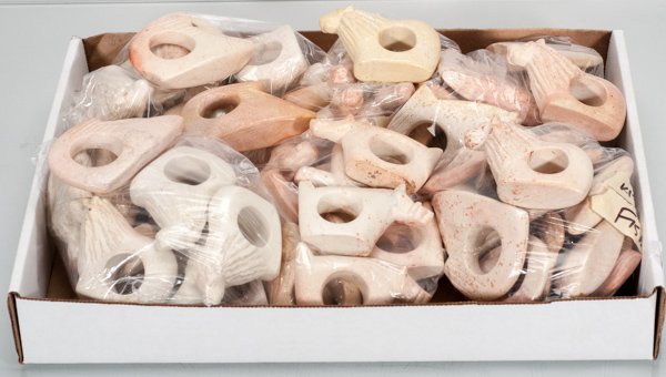Box Lot of Approx. 51 Carved Kisii Animal Napkin Rings: Box Lot of Approx. 51 Carved Kisii Animal Napkin Rings