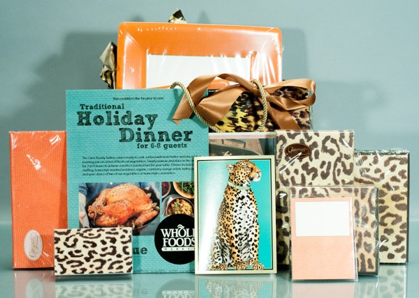 Holiday Feast: Holiday Dinner for 6-8 people-Oven ready turkey in a roaster pan on a bed of veggies, Sage stuffing, mashed potatoes, organic cranberry orange relish, gravy and choice of 2 veggies or homestlye casser