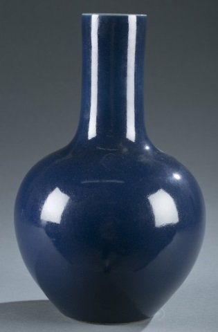 19th/20th c. Chinese Monochrome Bulb Vase. (1 of 3)