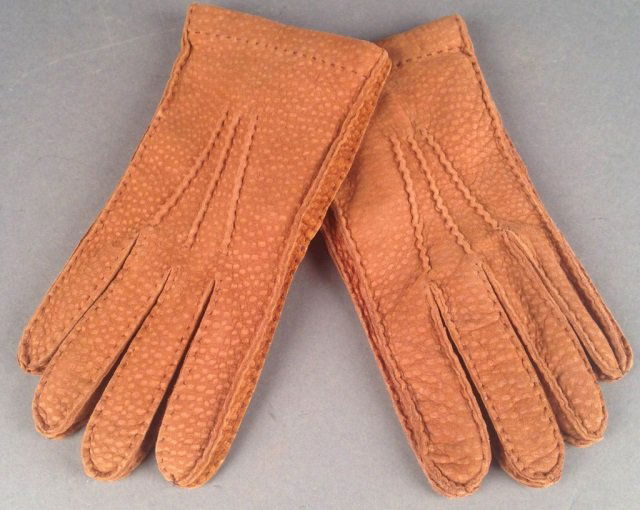Men's Pair of Brown Leather Gloves. (1 of 2)