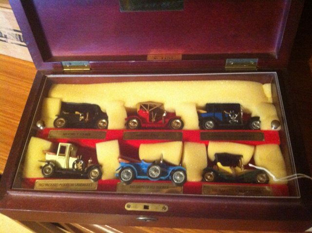 Matchbox,The Connoisseurs' Collection Boxed ,: including 1911 Model T Ford , 1910 Benz Limosuine , 1909 Opel(Doctors Car), 1912 Packard Landaulet, 1911 Daimler & 1911 Maxwell Model Car Roadster , including its original white card shipping case , N