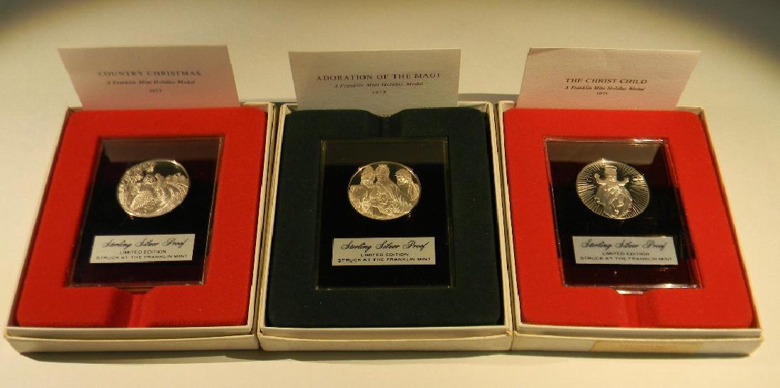 3 STERLING SILVER HOLIDAY PROOF MEDALS / COINS (1 of 7)