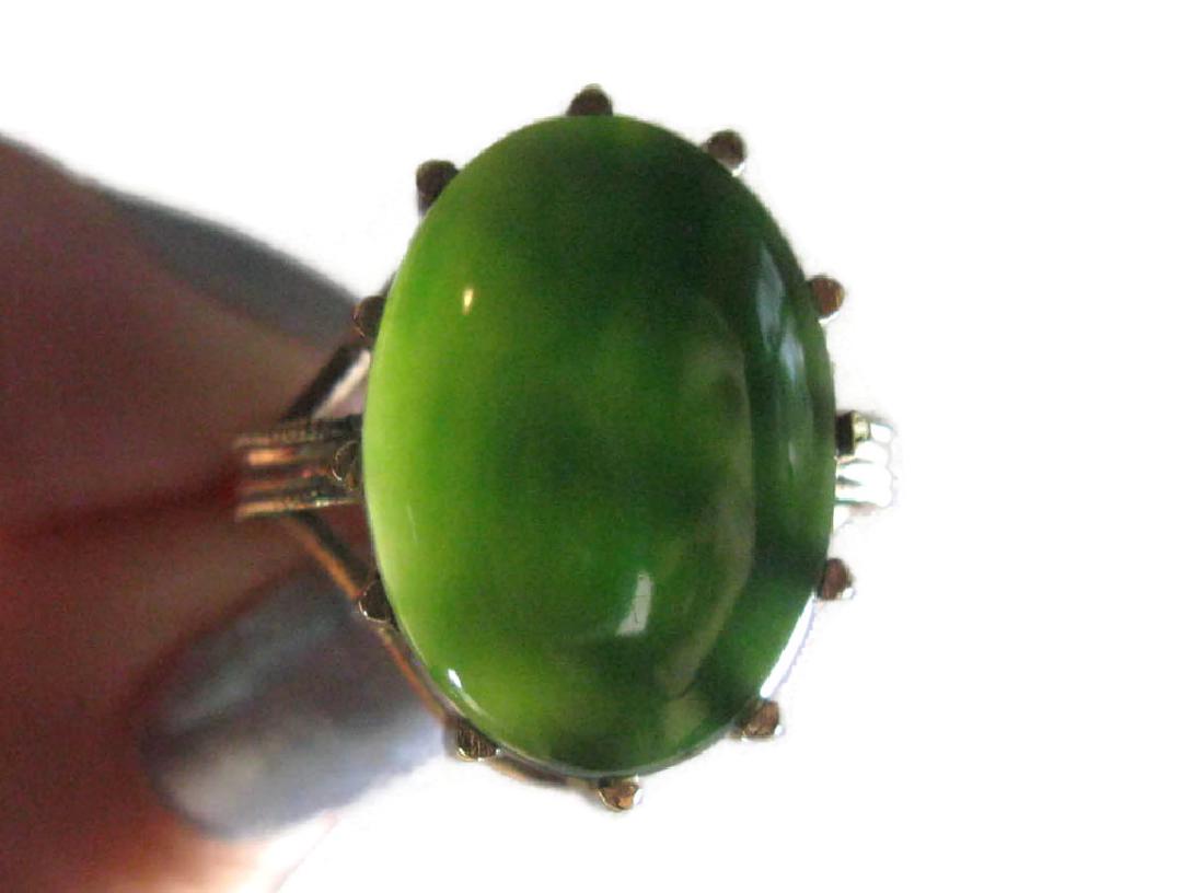 14K GOLD RING WITH GREEN JADE CABOCHON (1 of 10)