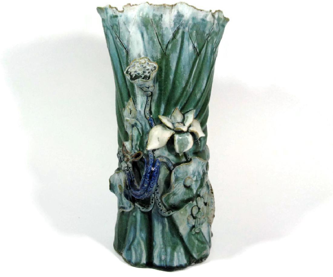 VINTAGE CHINESE CERAMIC SHIWAN LOTUS & CARP VASE (1 of 10)