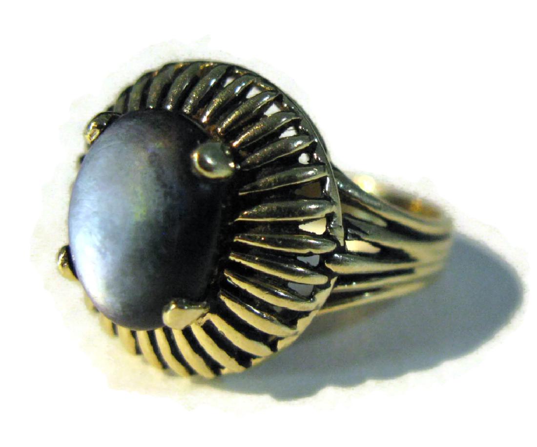 VINTAGE 14K GOLD RING WITH BLACK STAR SAPPHIRE (1 of 7)