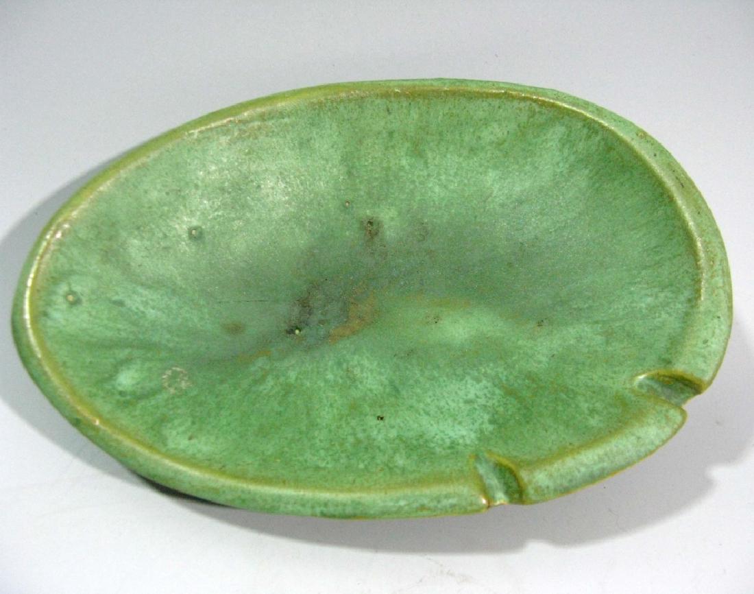 SIGNED AMERICAN ART POTTERY CERAMIC ASHTRAY (1 of 4)