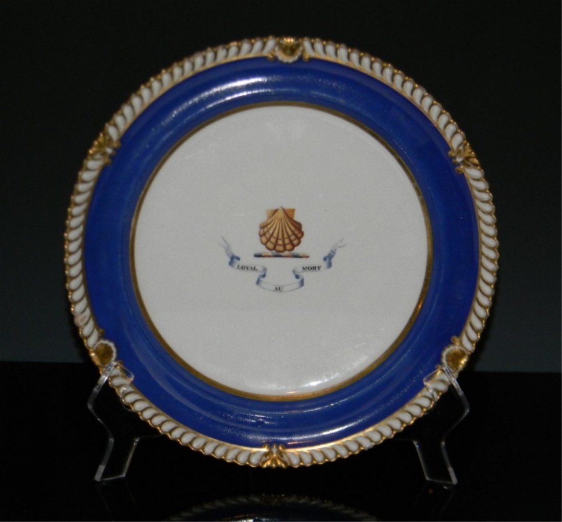 CHAMBERLAIN'S WORCESTER ARMORIAL PLATE (1 of 5)