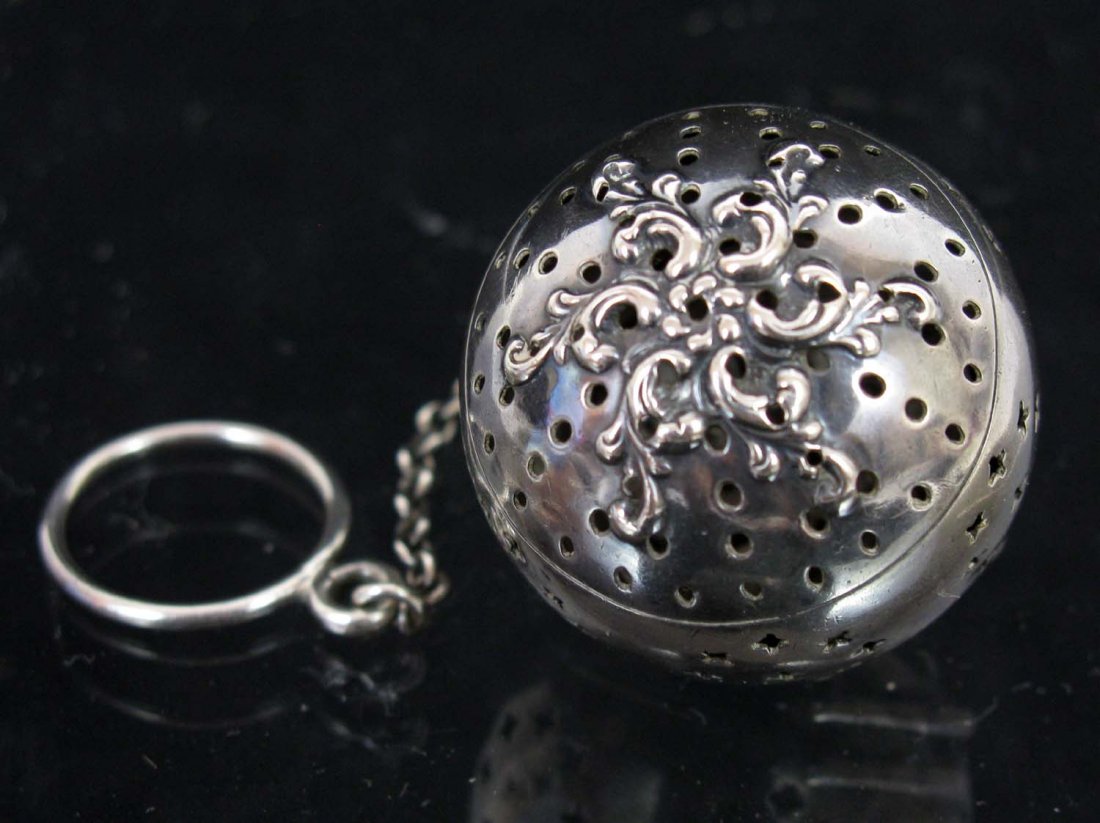 Sterling Silver Art Nouveau Tea Ball Watrous Mfg Co: Excellent Sterling Silver Art Nouveau Tea Ball by Watrous Mfg Co., .9 oz., 1.5"d.