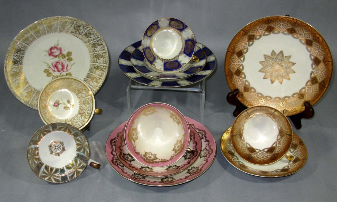12 Bavarian Porcelain Tea Cups Saucers, Handel: Lot of 5 Bavarian Porcelain Teacups. Each exhibit heavy gilding; 3 include cup, saucer and underplate, 1 single teacup and 1 teacup and underplate. All marked on base. Cups 2.5"h; saucers 6"d; underpl
