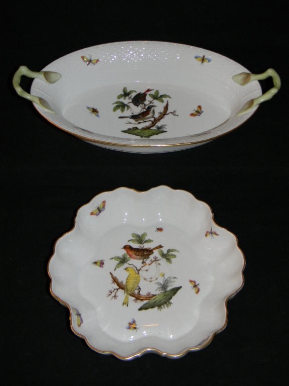 2 PCS HEREND ROTHSCHILD BIRD BREAD & MELON BOWLS: 2 PCS HEREND ROTHSCHILD BIRD BREAD & MELON BOWLS; to include the Herend Rothschild Bird Double Handled Bread Bowl 380 (12 1/2 d); and Foliate edged Melon Bowl, (8 1/2"d). Condition: Both free from chi