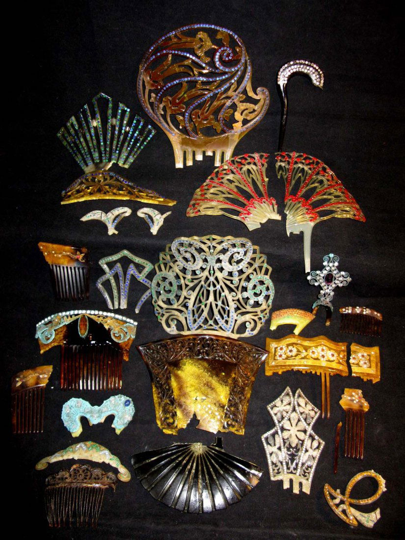 LUCITE & CELLULOID COMB FRAGMENTS Collector Pieces: Bits and Pieces of Collectable Hair Combs for repair and preservation. Lot as shown and photographed.The headpieces and combs of this auction are from the personal lifetime collection of a leading pub