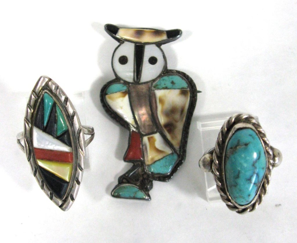 3 VINTAGE NATIVE AMERICAN INLAY RINGS & PIN (1 of 6)