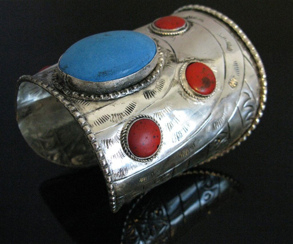 NATIVE AMERICAN STERLING CUFF BRACELET (1 of 4)