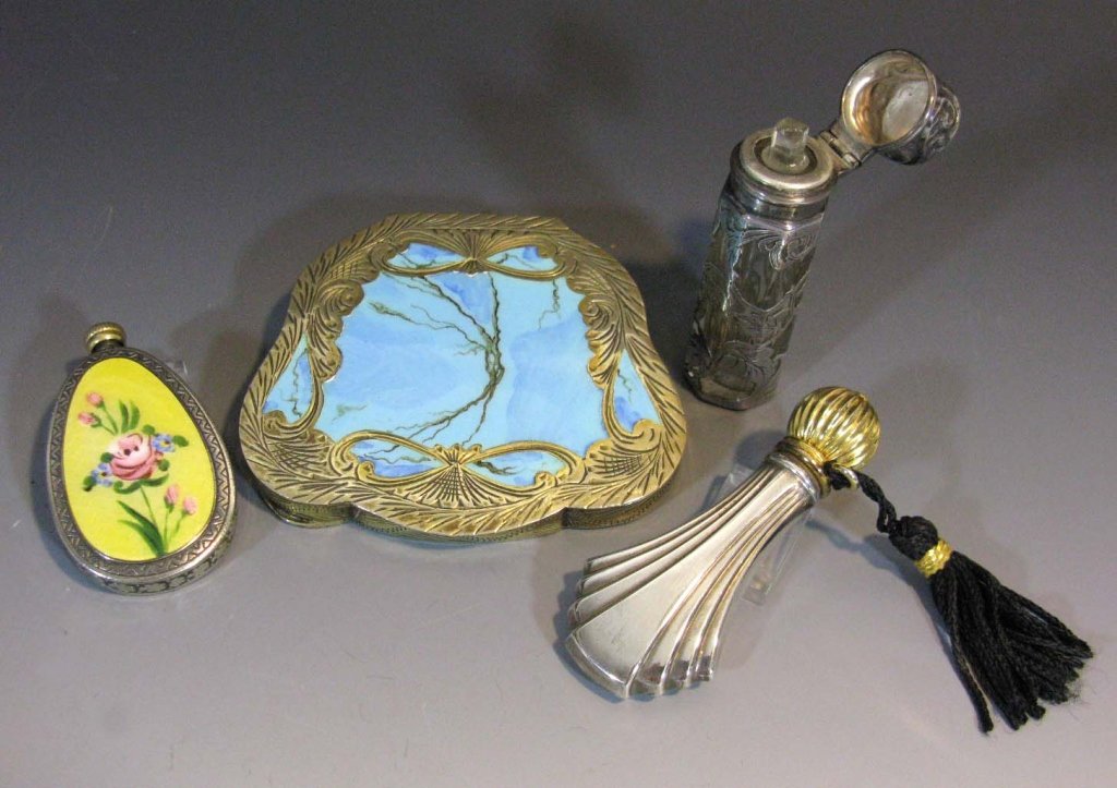 4 @ VINTAGE SILVER SCENT BOTTLES & COMPACT (1 of 6)
