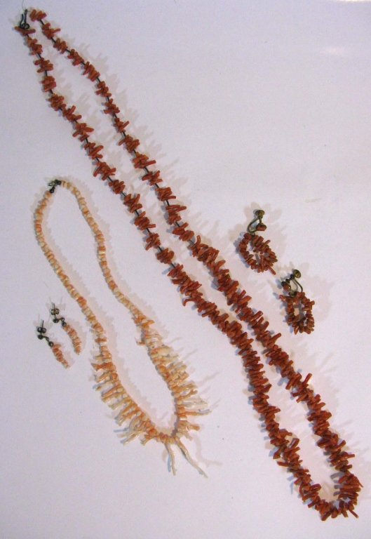 VINTAGE NATURAL BRANCH CORAL NECKLACE & EARRINGS (1 of 4)