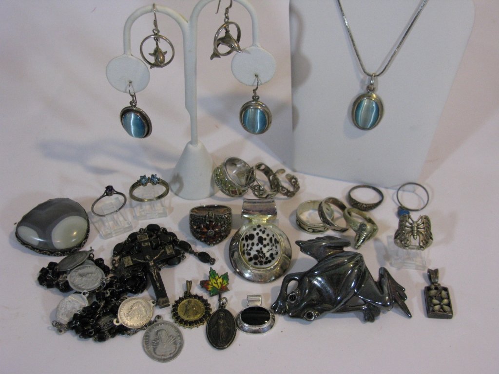 COLLECTION OF VINTAGE STERLING SILVER JEWELRY (1 of 4)