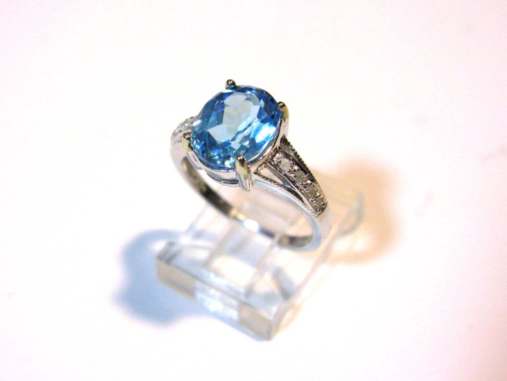 10K WHITE GOLD RING WITH BLUE TOPAZ AND DIAMONDS (1 of 6)