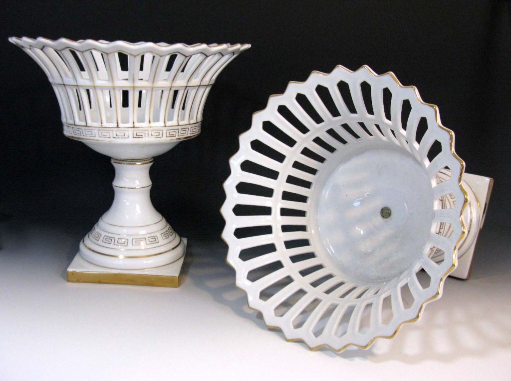 PAIR RETICULATED PORCELAIN COMPOTES STYLE OF VISA (1 of 4)