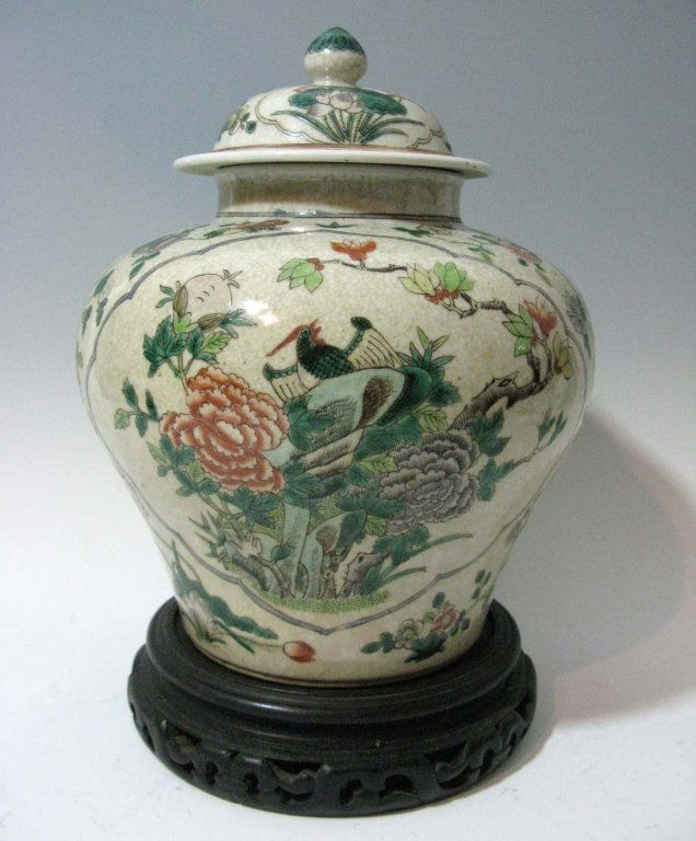 CHINESE CERAMIC LIDDED VASE W/ BIRDS & FLOWERS (1 of 9)