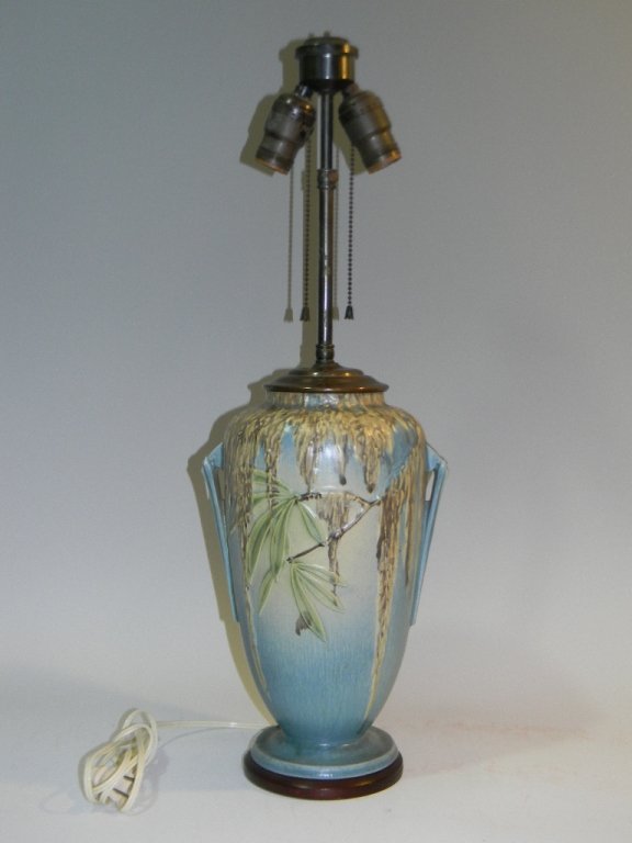 1930S ROSEVILLE MOSS CERAMIC TABLE LAMP (1 of 5)