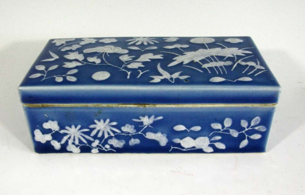 CHINESE POWDER BLUE CERAMIC BRUSH COMB BOX (1 of 8)