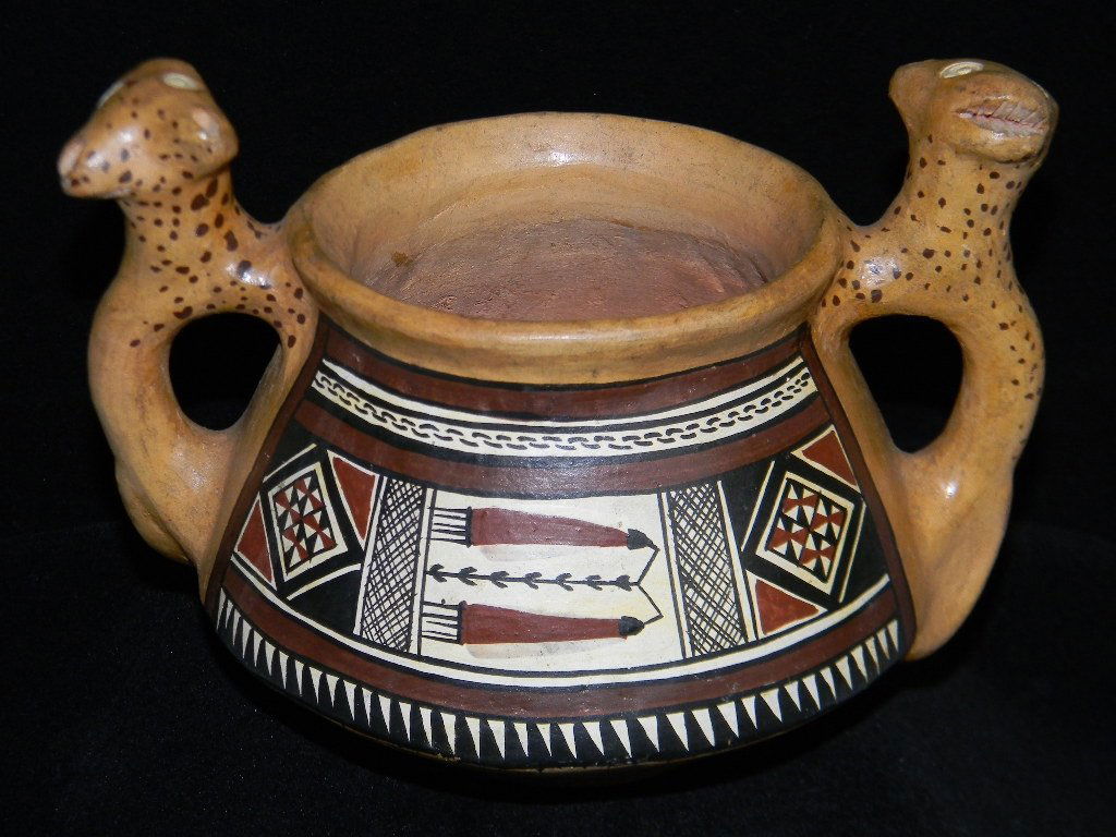 INCA CEREMONIAL JAGUAR HANDLED CERAMIC POT (1 of 5)