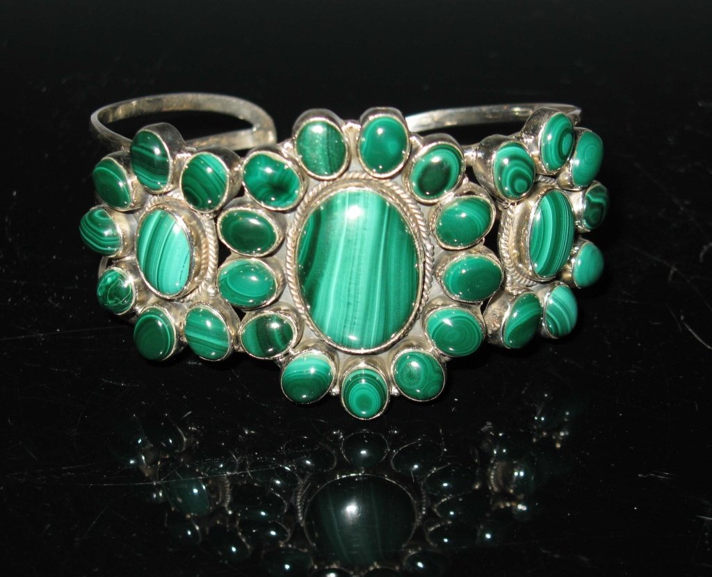 HUGE NAVAJO STERLING & MALACHITE CUFF BRACELET (1 of 8)
