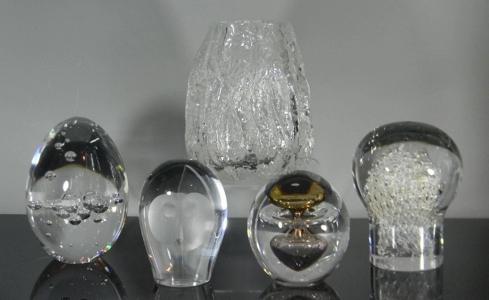 5 @ SWEDISH ART GLASS PAPERWEIGHTS KOSTA & AHUS (1 of 9)