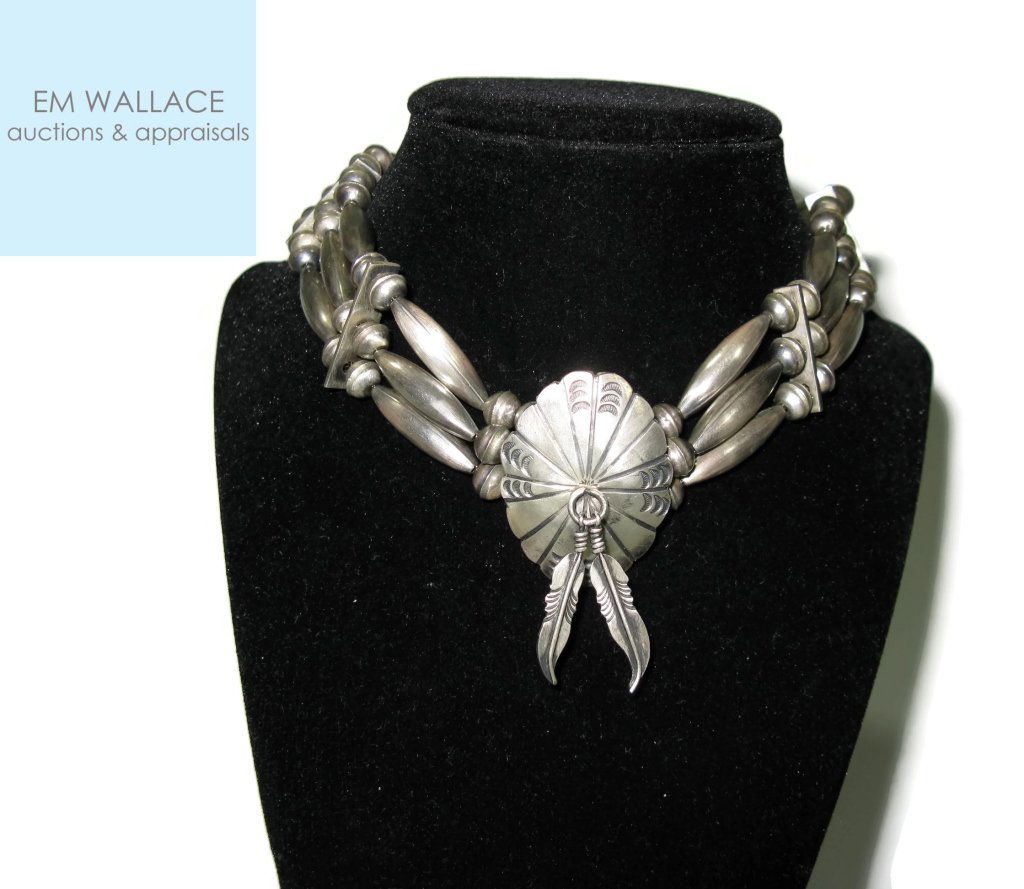 VINTAGE STERLING SILVER CONCHA & BEAD NECKLACE (1 of 7)