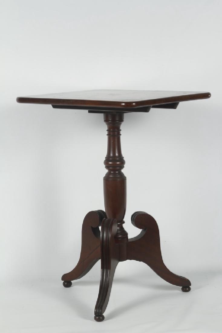 Classical American Mahogany Candle Stand (1 of 1)