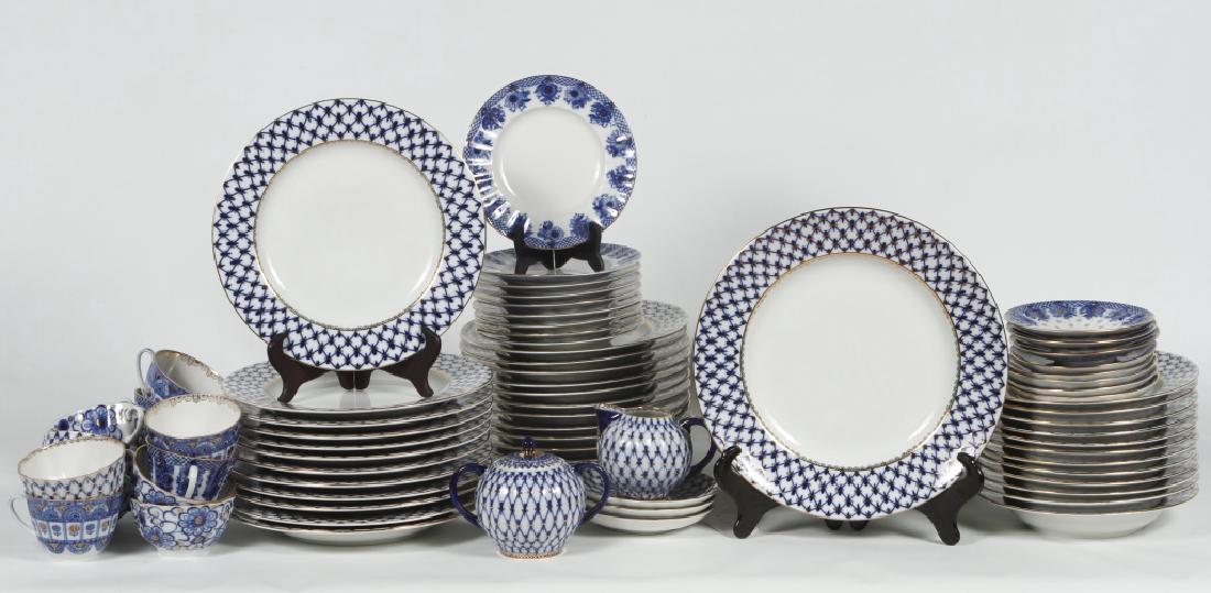 Good Russian Lomonosov Porcelain Dinner Service (1 of 2)