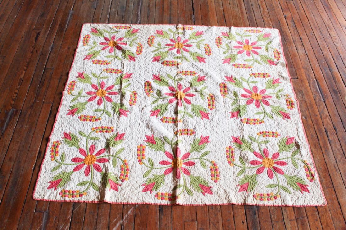 Fine Antique American Carolina Lily Pattern Quilt (1 of 3)