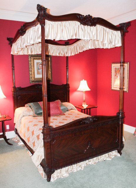Chippendale Style Carved Mahogany Canopy Bed (1 of 10)