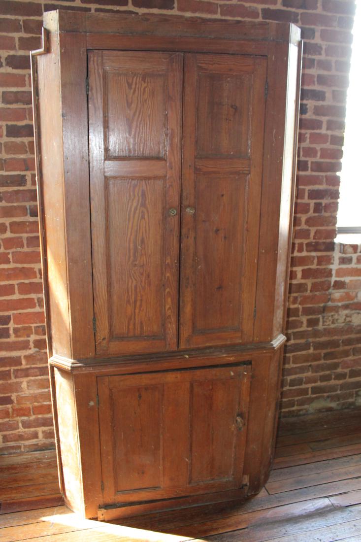 Southern Yellow Pine Country Corner Cabinet (1 of 2)