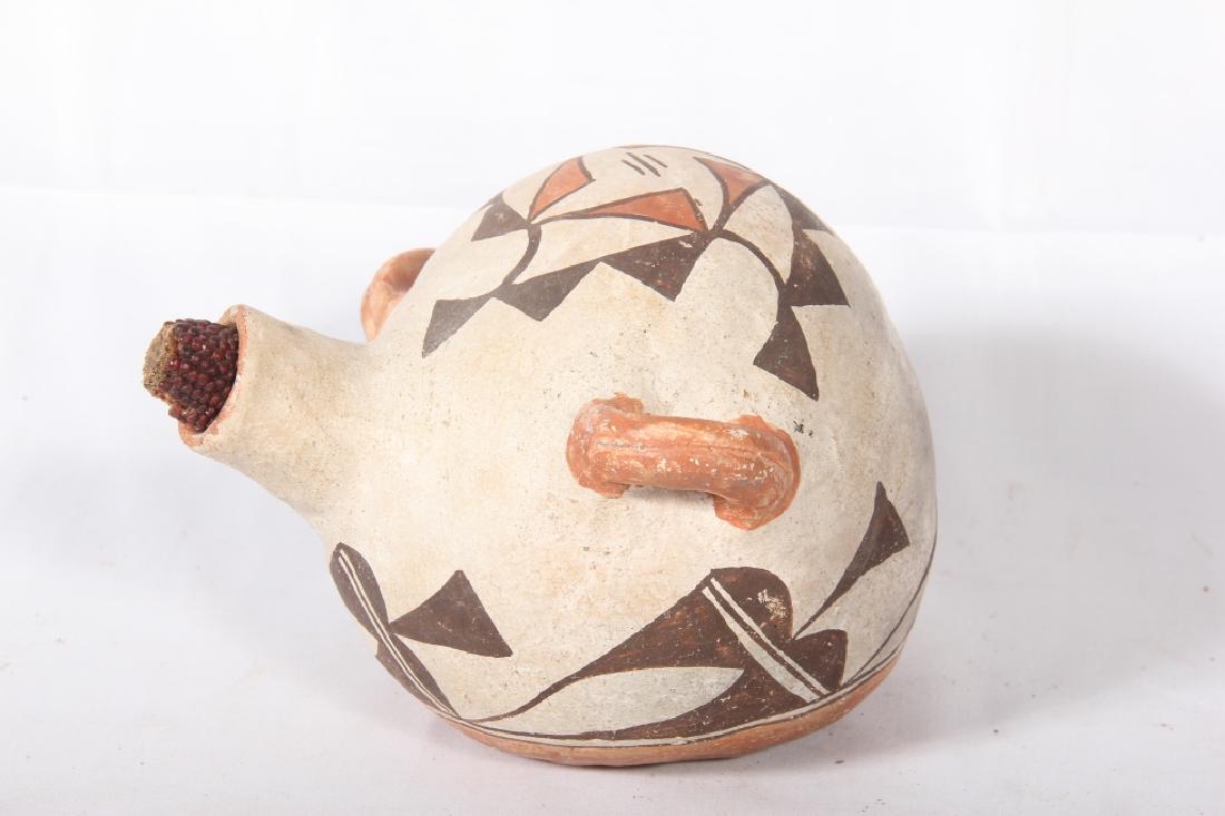 Western Native American Pottery Water Jug or Bottl (1 of 1)