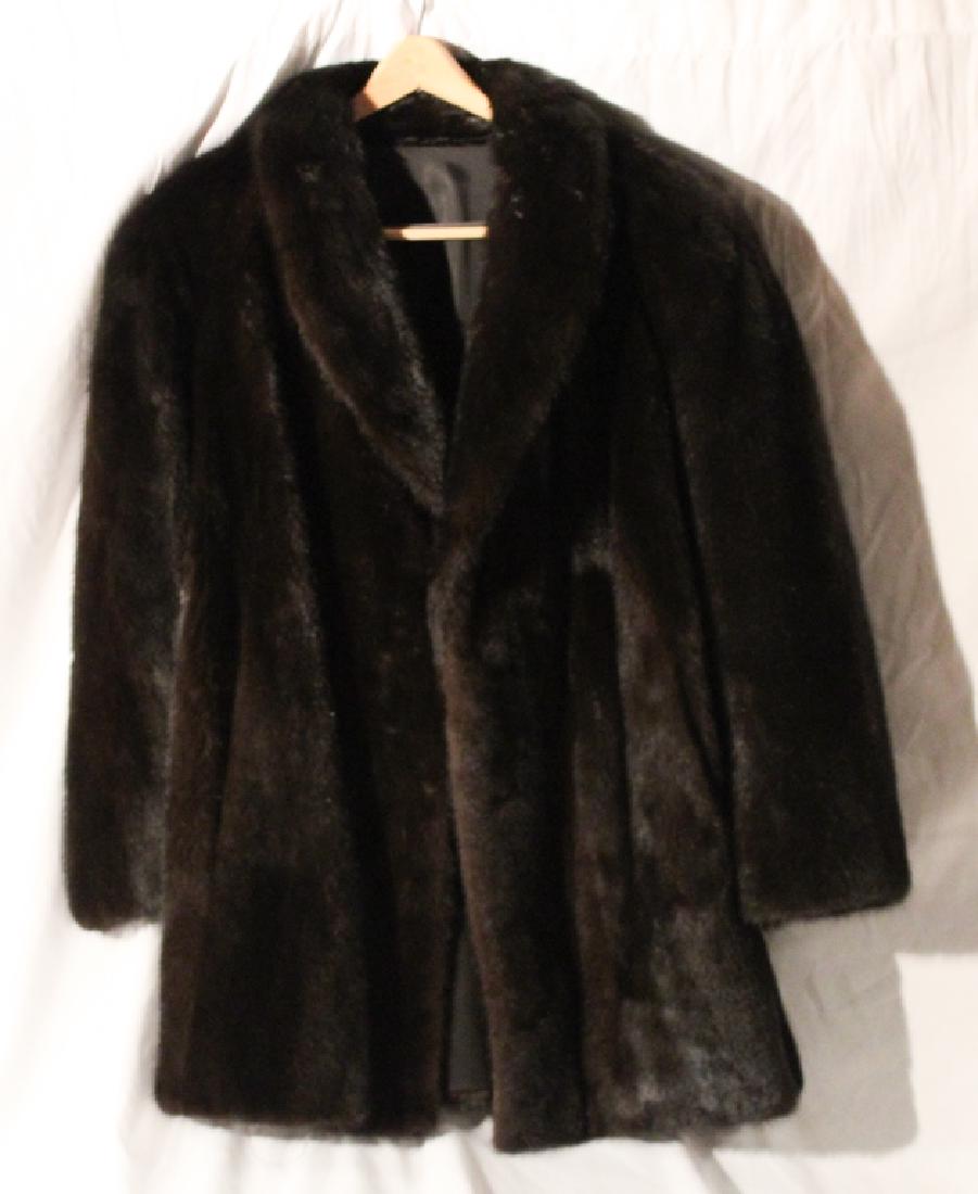 Deco Natural Mink Coat: Medium. Very good condition. L34Ó Sold from the collection of a private Ridge Spring South Carolina family.