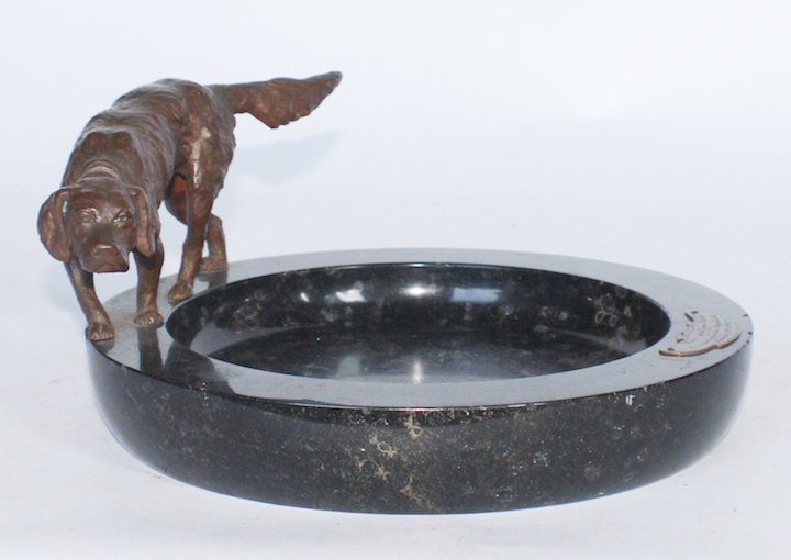 Austrian Sporting Trophy Sculpture of Pointer: Early 20th century. Very well cast figure of pointer walking along the border of the green marble bowl with plaque at the front of the piece reading, "Preis gest von ruble Preisschiefsenider Fagdhutts