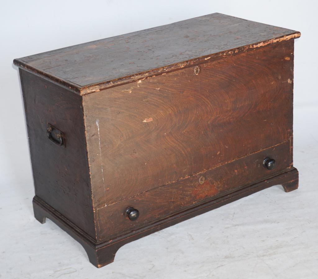 Hepplewhite Pine Feather Grain Painted Blanket Box (1 of 7)