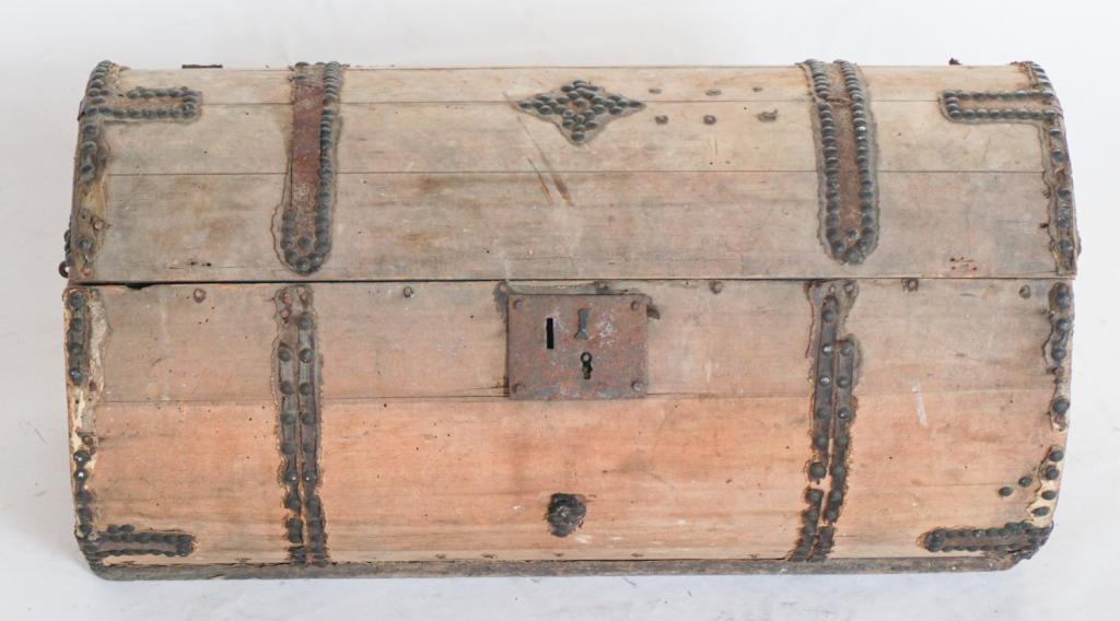 Barel Form Antique Buckskin Valuables Travel Box (1 of 4)