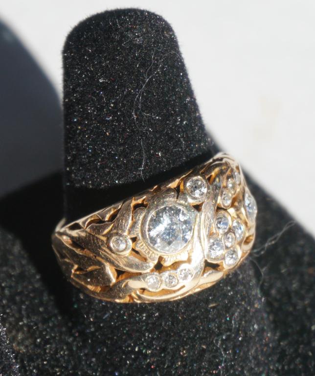 Fine Ladies Custom 14k Gold & Diamond Ring (1 of 2)