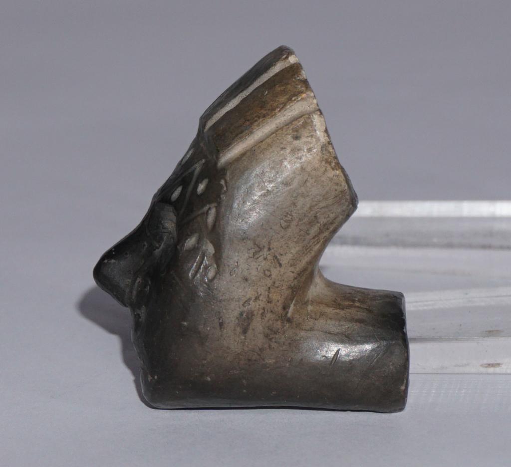 Southern Native American Pottery Chief Head Pipe (1 of 4)