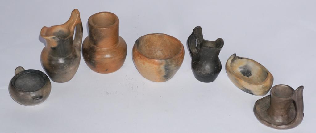 Vintage & Antique Native American Pottery Articles (1 of 2)